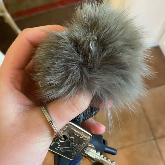 Grey Real Fur Key Chain - Picture 2 of 2